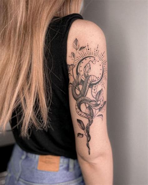 50 ideas hermosas de tatuajes serpiente para mujer